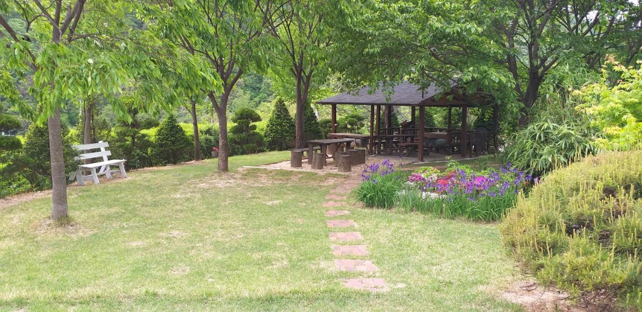 Chamjoeun Pension Chech'ŏn Extérieur photo